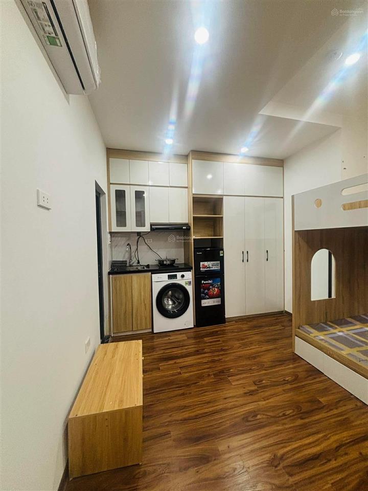 Tòa ccmn láng ngã tư sở dòng tiền 600 triệu, 9p kk, ba gác đỗ cửa, gần phố, 2 thoáng, 58m2