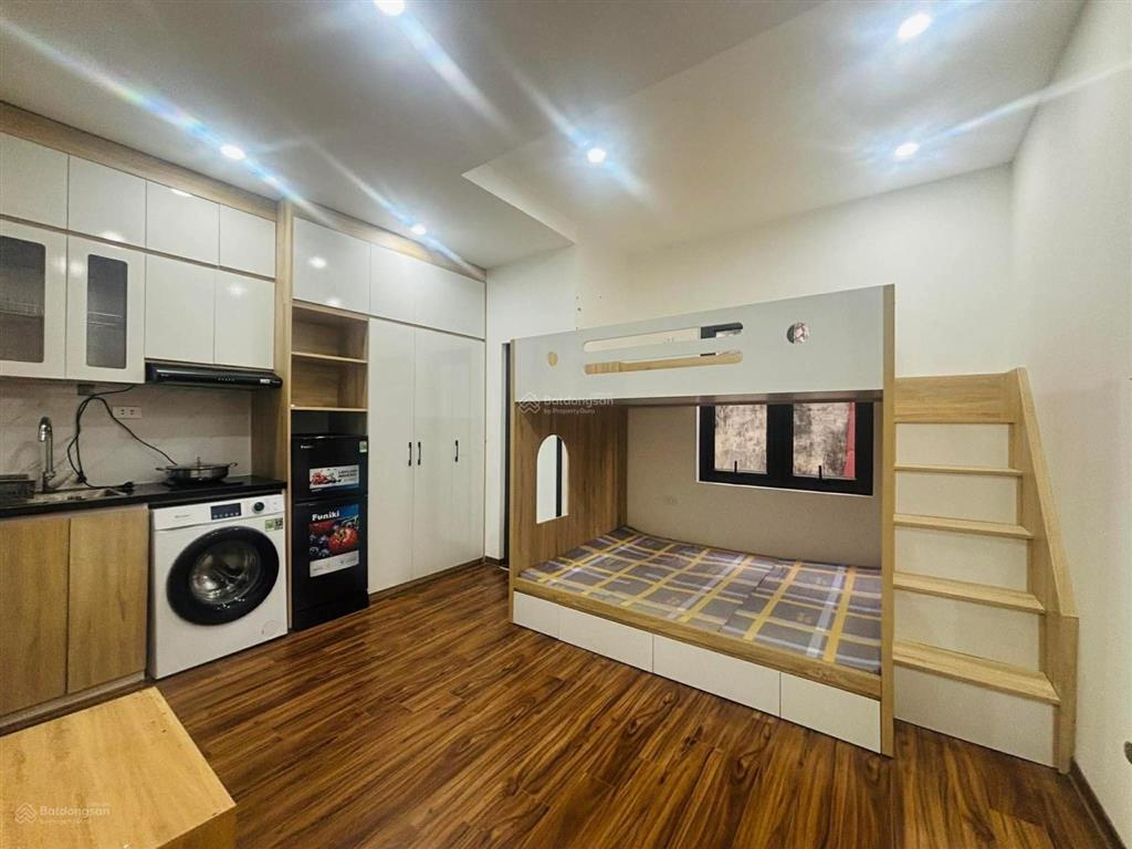 Tòa ccmn láng ngã tư sở dòng tiền 600 triệu, 9p kk, ba gác đỗ cửa, gần phố, 2 thoáng, 58m2