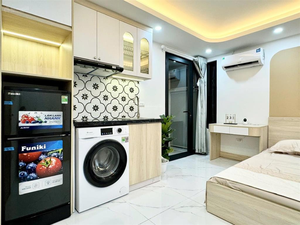 Bán tòa căn hộ airbnb nguyễn ngọc vũ, 15p kk, 2 thoáng, 20m ra ô tô tránh, dt ~1.1 tỷ/năm, 101m