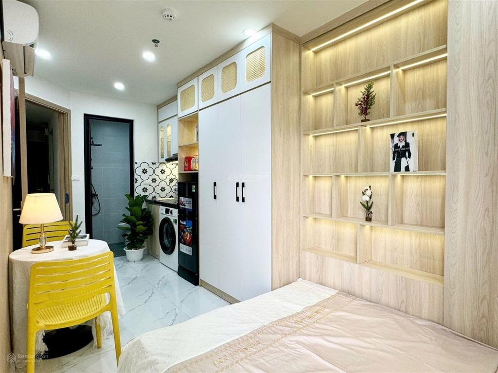 Bán tòa căn hộ airbnb nguyễn ngọc vũ, 15p kk, 2 thoáng, 20m ra ô tô tránh, dt ~1.1 tỷ/năm, 101m