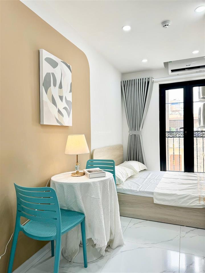 Bán tòa căn hộ airbnb nguyễn ngọc vũ, 15p kk, 2 thoáng, 20m ra ô tô tránh, dt ~1.1 tỷ/năm, 101m