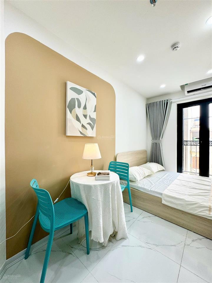 Bán tòa căn hộ airbnb nguyễn ngọc vũ, 15p kk, 2 thoáng, 20m ra ô tô tránh, dt ~1.1 tỷ/năm, 101m