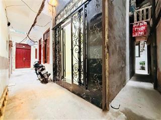 TRUNG TÂM HAI BÀ TRƯNG - LÔ GÓC 3 THOÁNG - NHÀ MỚI ĐÓN TẾT.