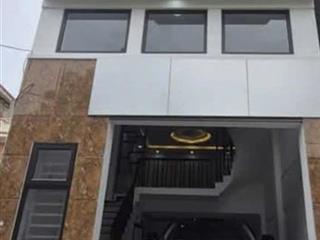 CHỦ CẦN TIỀN GỬI BÁN GẤP NHÀ 3 TẦNG , 3PN,P KHÁCH P THỜ , SÂN THƯỢNG