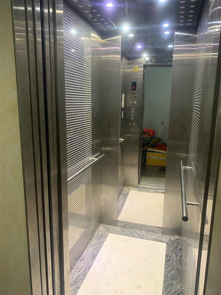 Bán đất + nhà 5 tầng 2 mặt tiền đường Nguyễn Hữu Cảnh