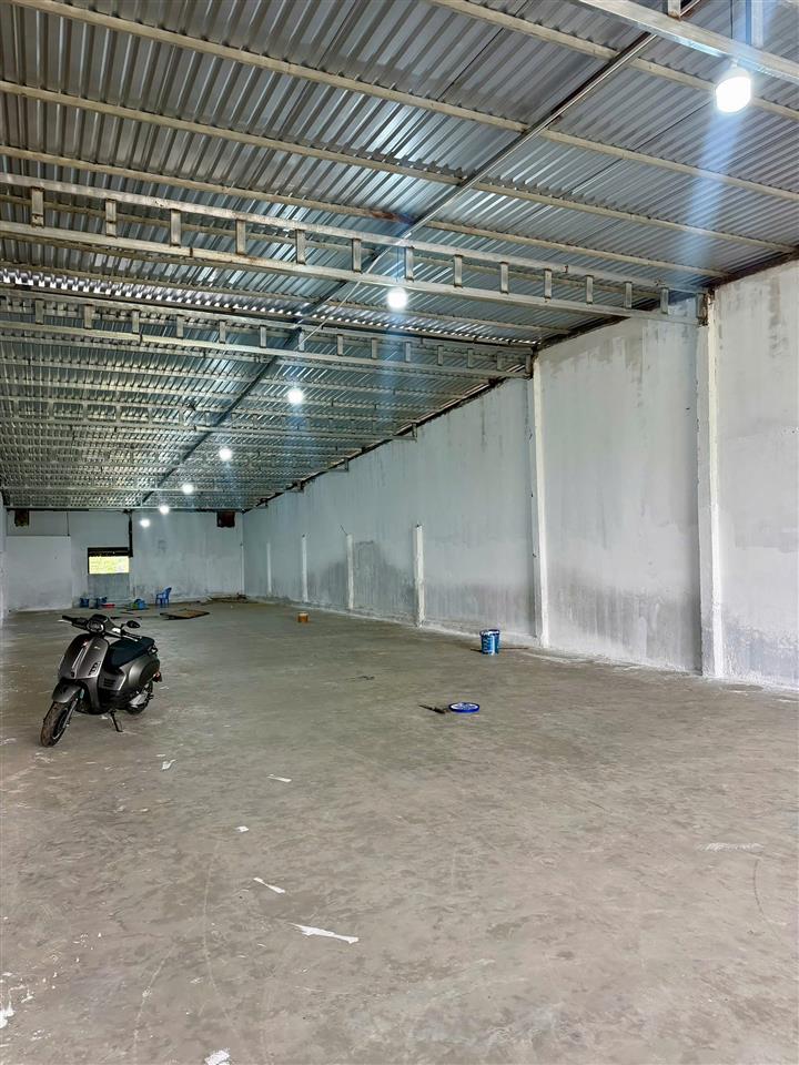 CHO THUÊ KHO XƯỞNG MỚI – MẶT TIỀN ĐƯỜNG – XE TẢI LỚN RA VÀO THOẢI MÁI