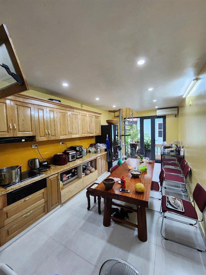 THÁI HÀ – NHÀ 5 TẦNG CHỦ TỰ XÂY TÂM HUYẾT – 30M RA MẶT PHỐ – 9,5 TỶ