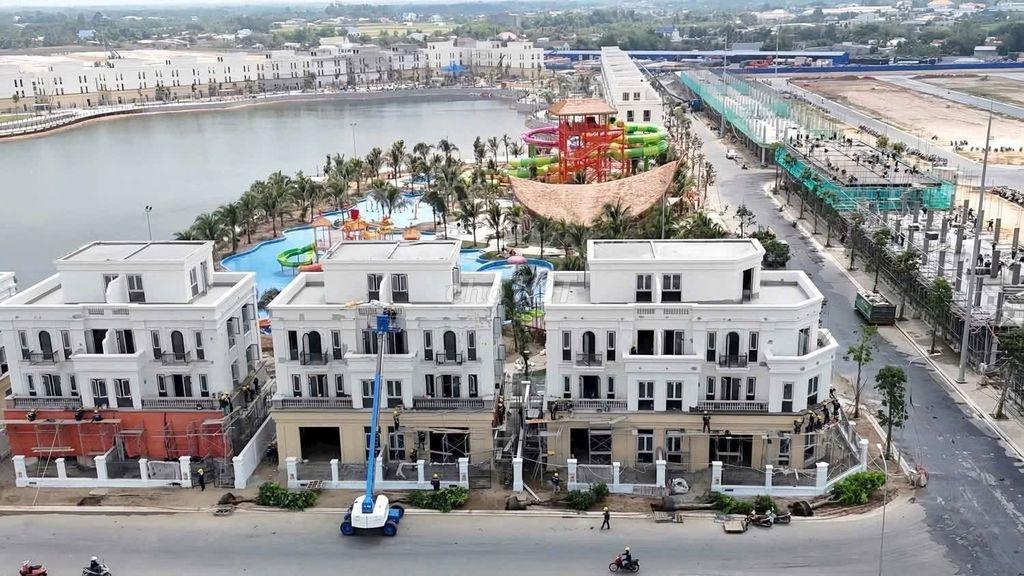 Bán nhà 4 tầng trung tâm đô thị Vinhomes Hậu Nghĩa giá 4 tỷ
