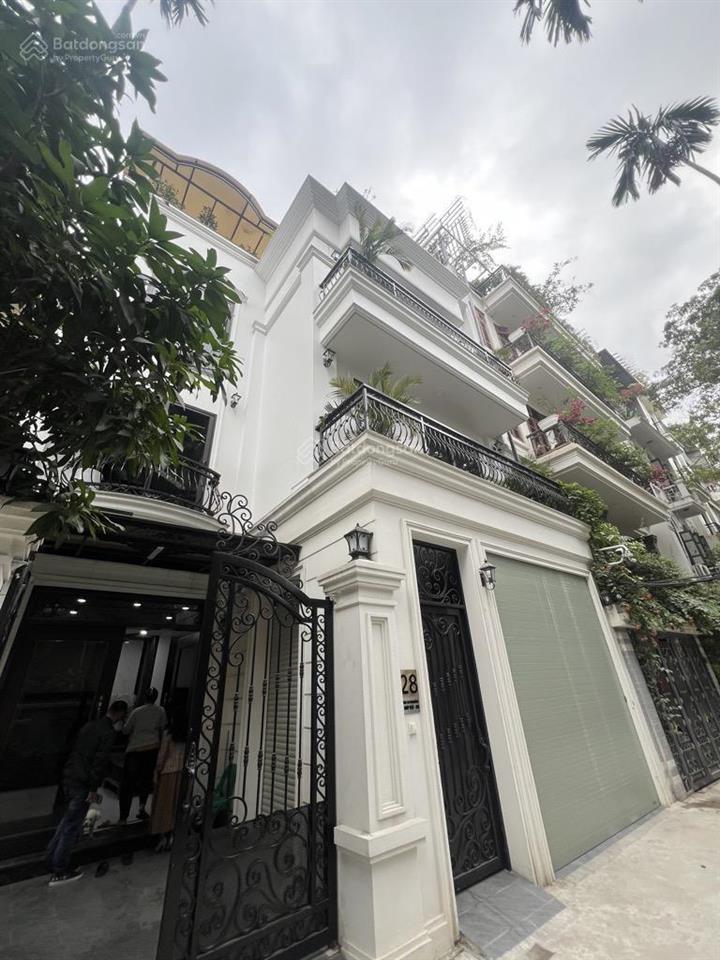 Rẻ hơn thị trường 10%, mặt tiền 8,6m  ngay khu bách  kinh  xây, ở, kinh doanh, làm văn phòng.