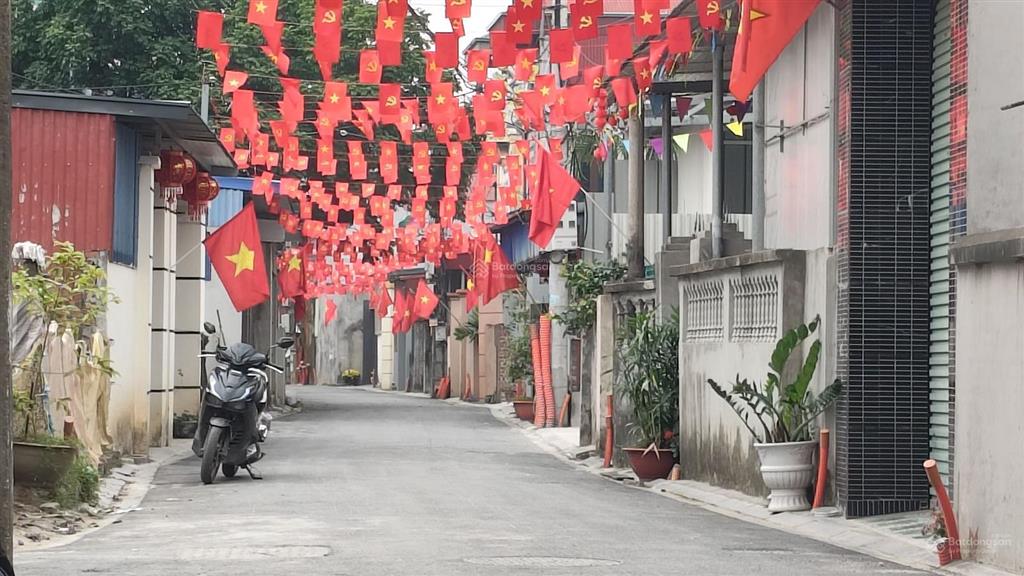 Trục chính kd, oto tránh đường yên thư lâm 50 m2, giá quanh 4 tỷ