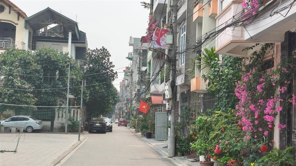 70 triệu/m tổ 11. tt đông anh oto 9 chỗ vào đất