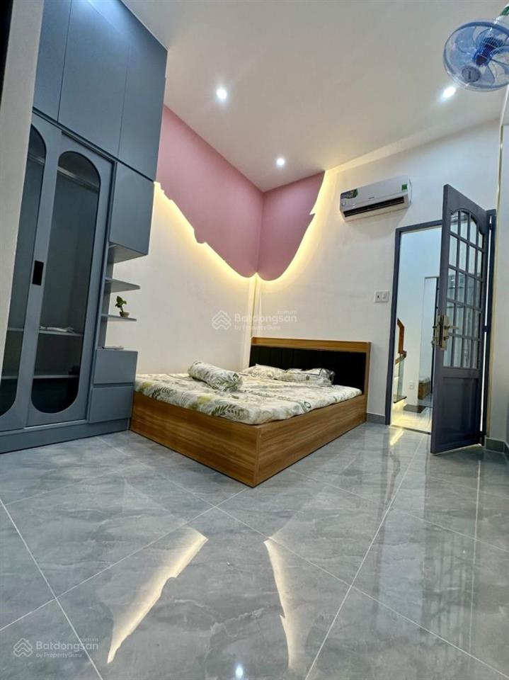Siêu phẩm gần khu sân bay full nội thất  33m22t 3pn  hẻm trước nhà 8m  30m ra mặt tiền 5.4 tỷ