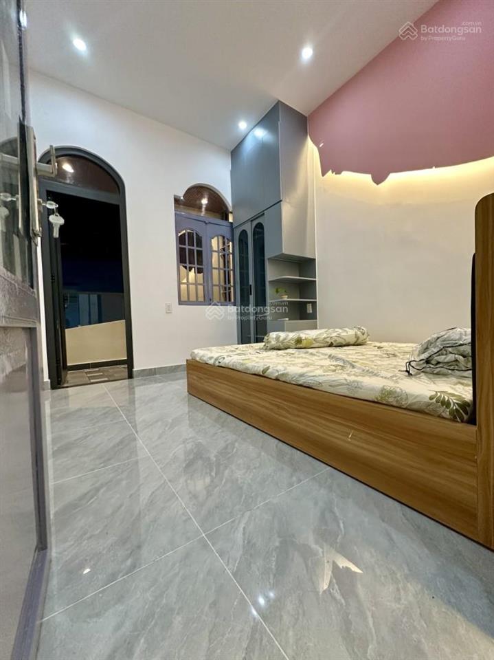 Siêu phẩm gần khu sân bay full nội thất  33m22t 3pn  hẻm trước nhà 8m  30m ra mặt tiền 5.4 tỷ