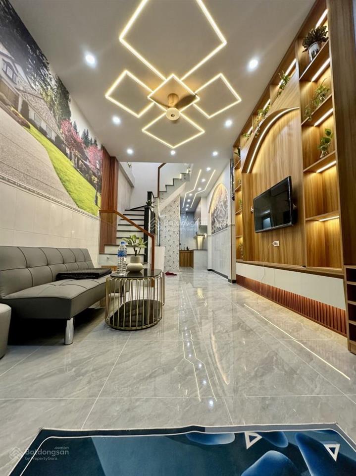 Siêu phẩm gần khu sân bay full nội thất  33m22t 3pn  hẻm trước nhà 8m  30m ra mặt tiền 5.4 tỷ