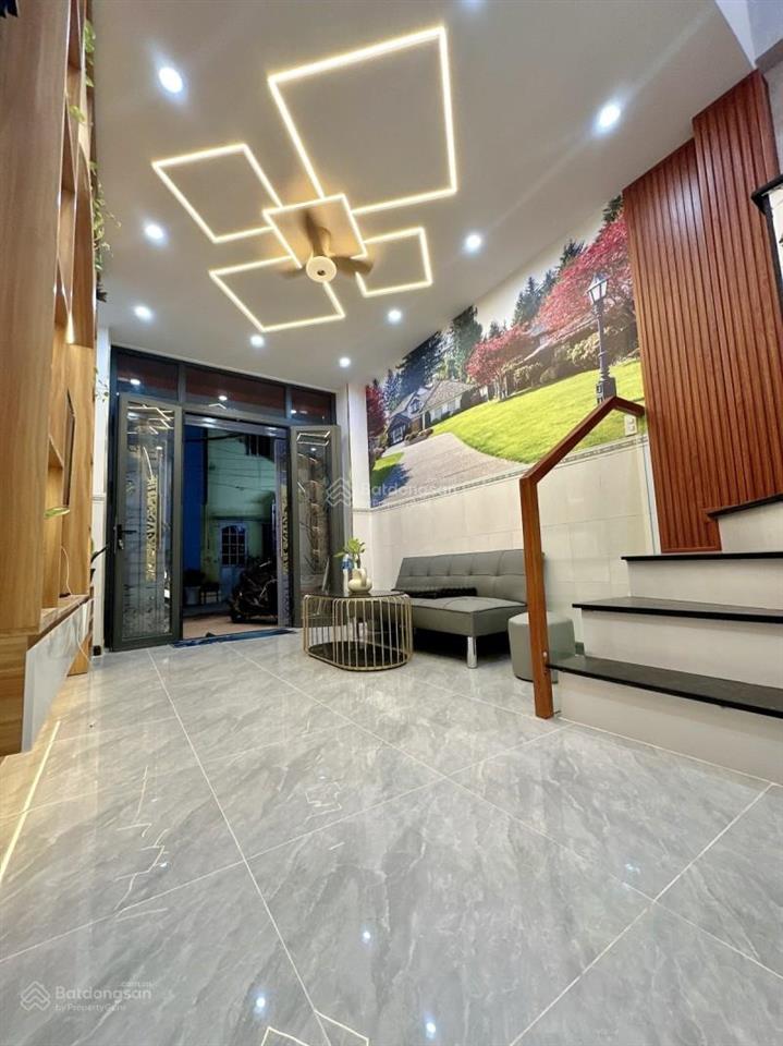 Siêu phẩm gần khu sân bay full nội thất  33m22t 3pn  hẻm trước nhà 8m  30m ra mặt tiền 5.4 tỷ