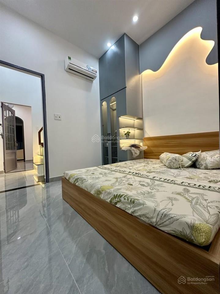 Siêu phẩm gần khu sân bay full nội thất  33m22t 3pn  hẻm trước nhà 8m  30m ra mặt tiền 5.4 tỷ