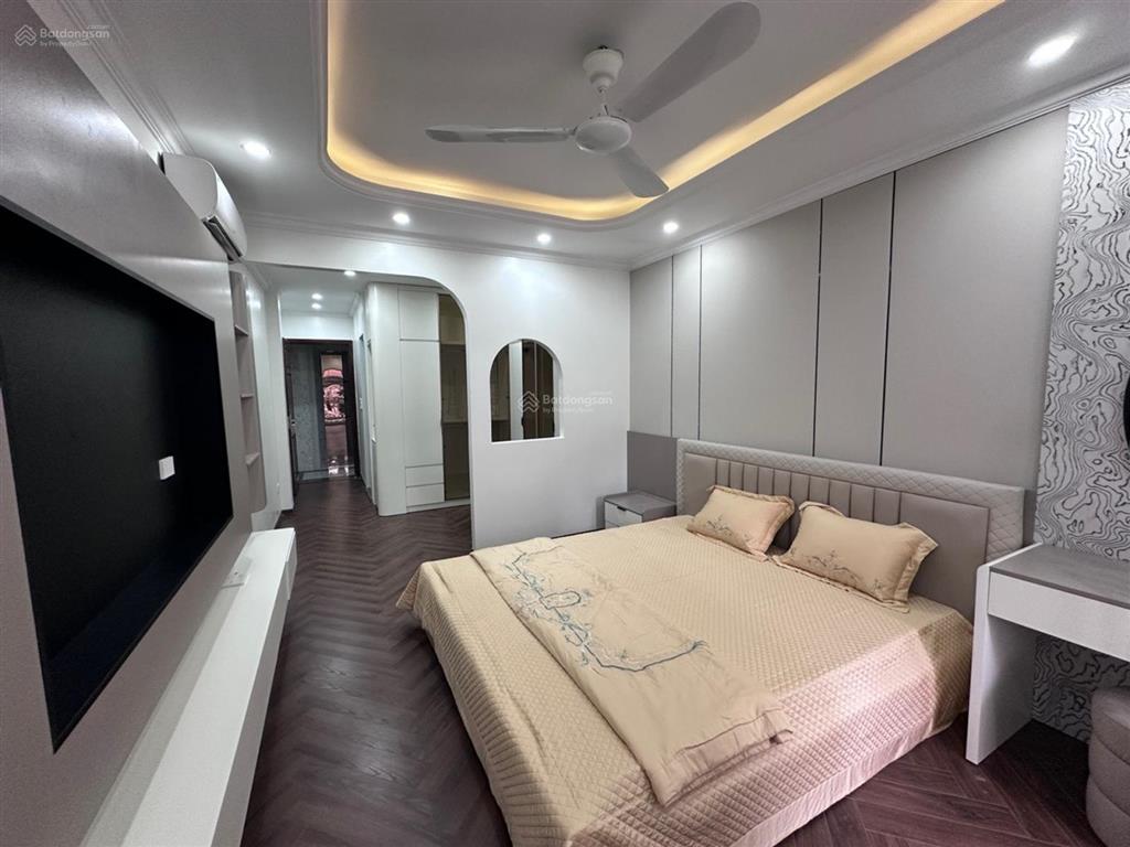 Siêu phẩm 5 tầng bạch mai  ô tô đỗ cổng  nhỉnh 5 tỉ  hiếm trong cùng phân khúc