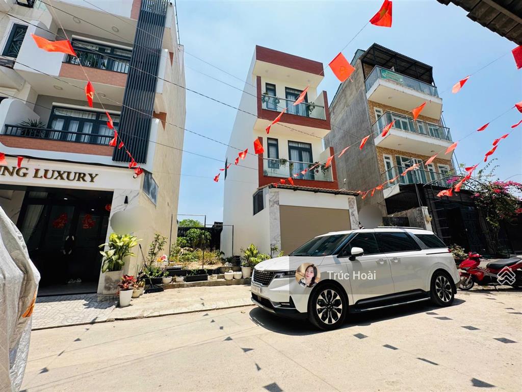 Hoàng diệu 2đất vuông vứcđường nhựa 8m ô tô đậu đất ngày đêmngay chung cư phúc lộc thọ63m2