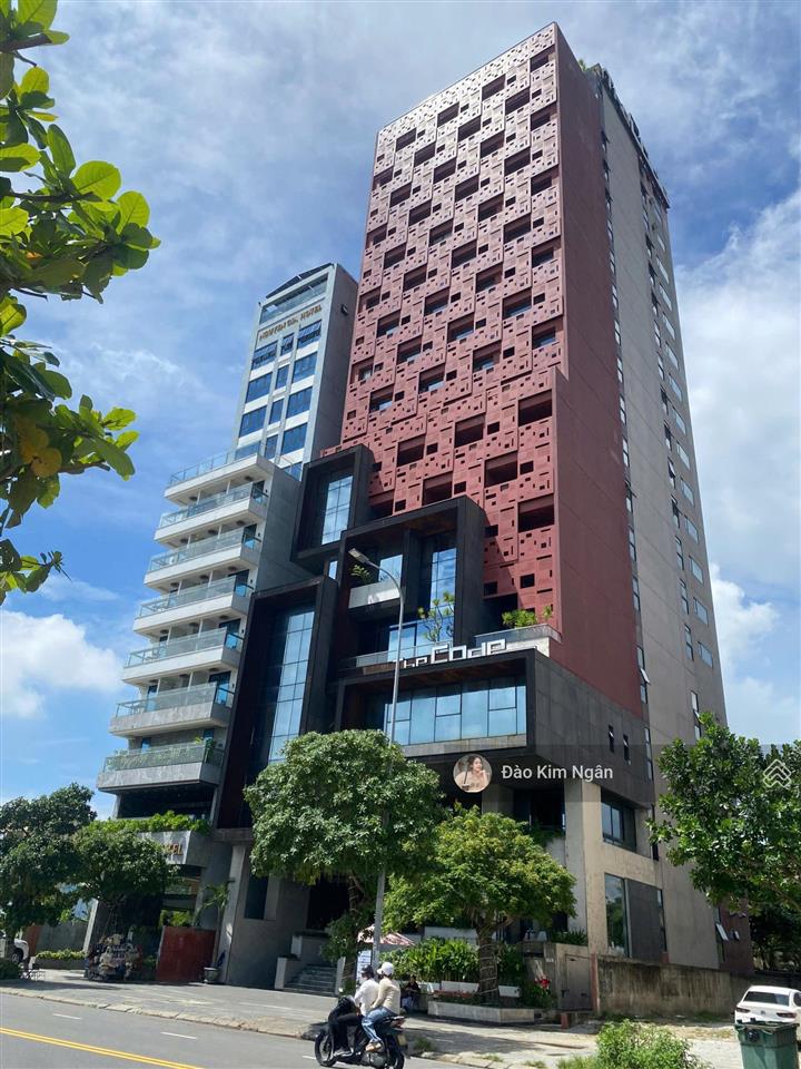 (đầu tư  đà nẵng) 250m2 mt nguyễn trực, cách biển vài bước chân  giá 115 triệu/m2  vị trí đẹp