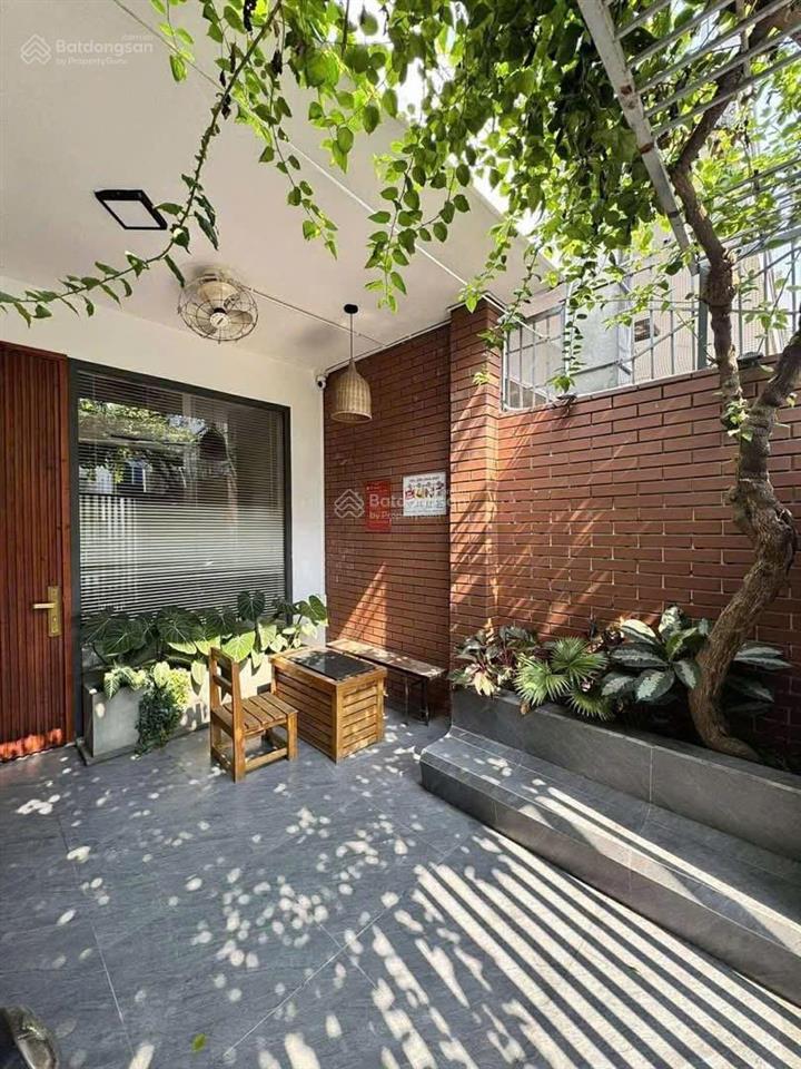 Góc 2 mt ngay hồ xuân hương  cách biển 03 phút di chuyển  được xây cao tầng  322m2 170 triệu/m2