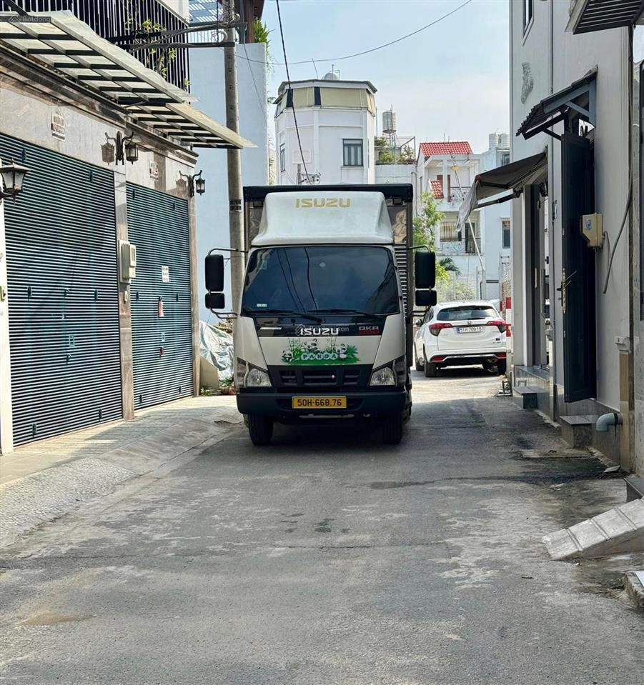 Bán nhà mới 4 tầng sát mt phạm văn đồng, 60m, 4pn, sổ vuông đẹp, 8.98 tỷ tl