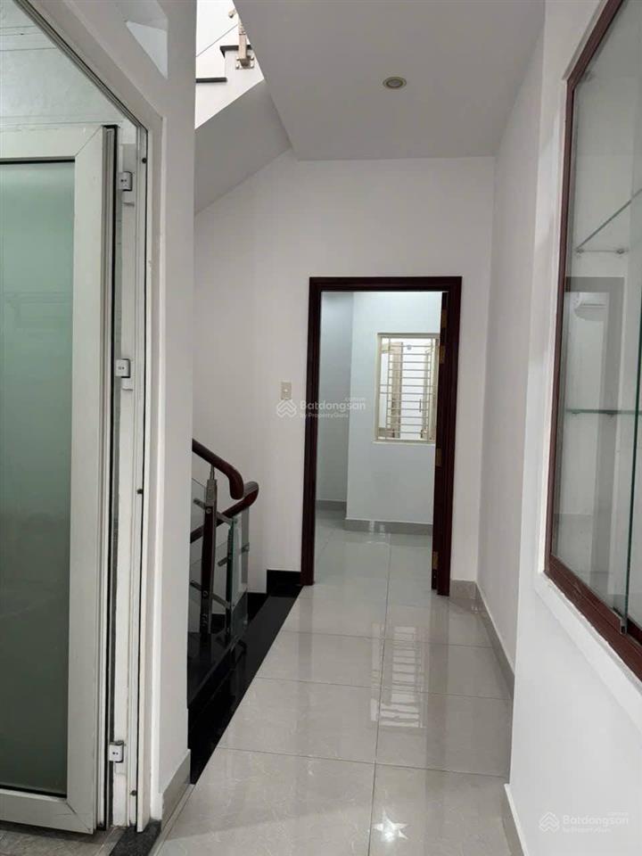 Bán nhà gò vấp, hẻm xe hơi dương quảng hàm ngay emart, 46m2 4 tầng, 5pn, 8.8 tỷ