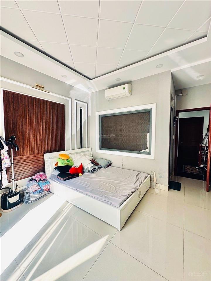 Bán nhà đẹp khu phân lô hẻm xe hơi nguyễn văn khối ngay cv làng hoa, 56m2 5 tầng, 8.8 tỷ tl