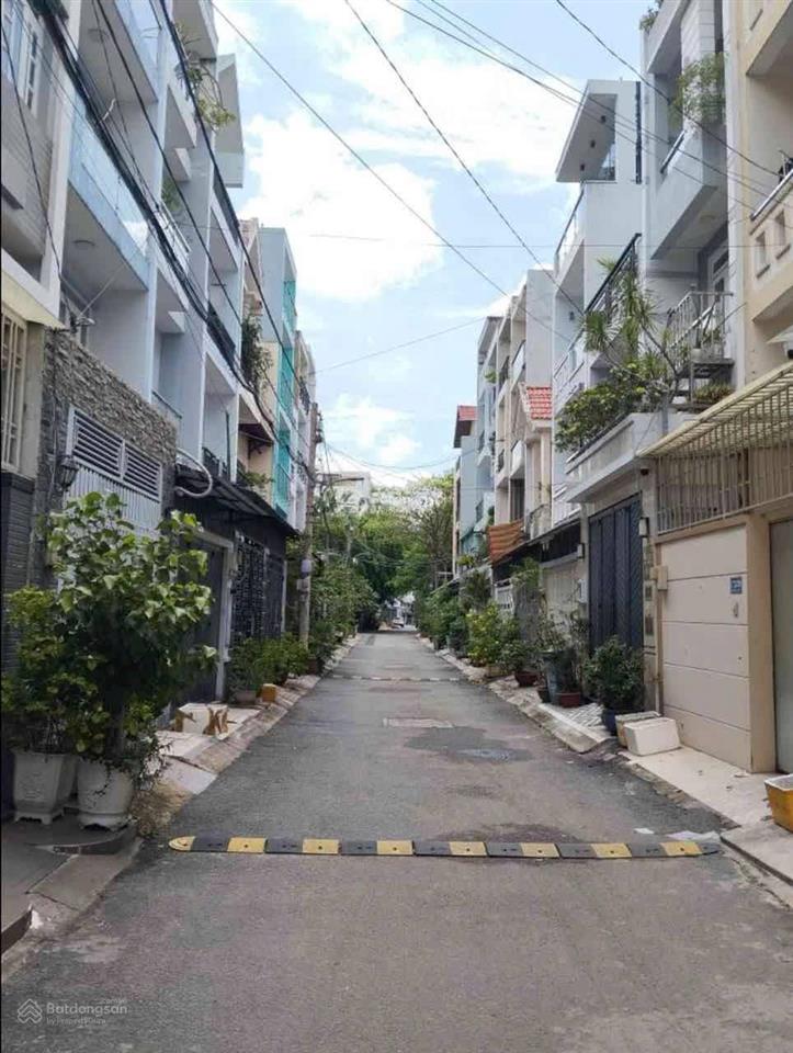 Bán nhà 3 tầng hẻm xe tải 6m thông, ngay dương quảng hàm nối dài lê đức thọ, 50m2, 7.3 tỷ tl