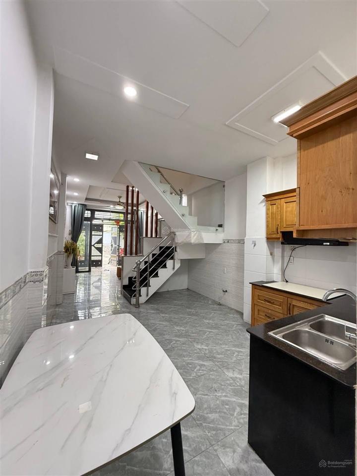 Bán nhà gò vấp, hẻm xe hơi quang trung, gần vincom, 45m2, sổ vuông đẹp, 5.5 tỷ tl