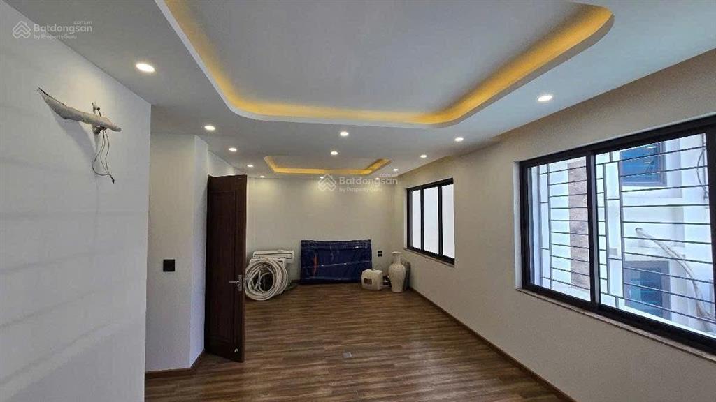 420 tỷ  748m2 đất vàng phố lạc long quân, tây hồ, ô tô tránh đỗ.