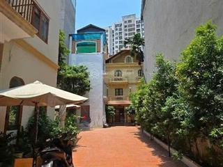 420 tỷ  748m2 đất vàng phố lạc long quân, tây hồ, ô tô tránh đỗ.