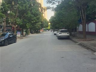 Cho thuê liền kề 4 tầng, 5pn, 4wc tại kđt xa la, 30 triệu, 100m2