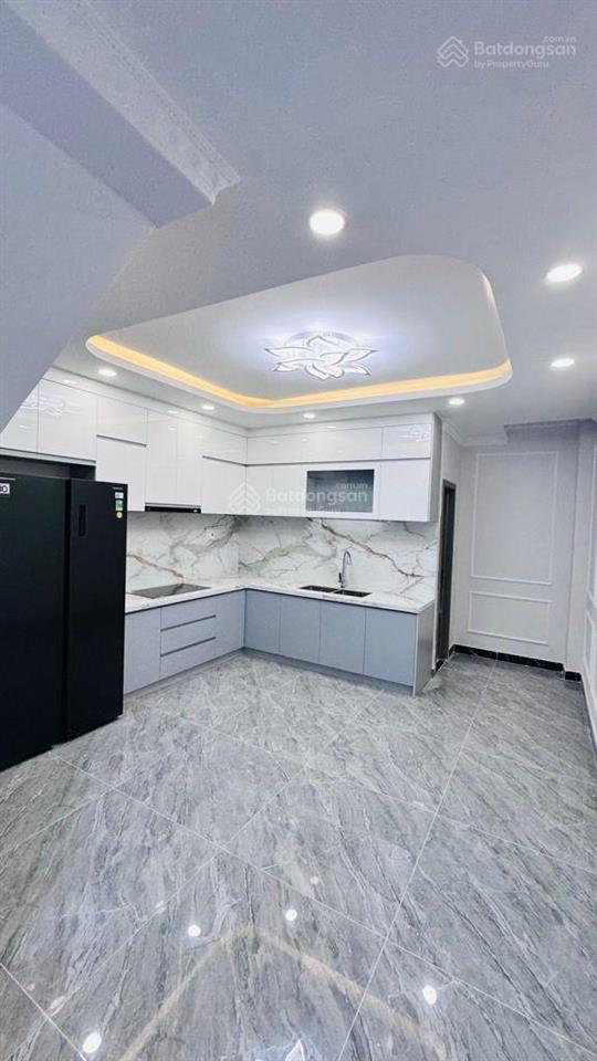 Nhà phú nhuận  60m2  gần nguyễn văn trỗi xe hơi vào nhà  5 tầng  12.x tỷ tl
