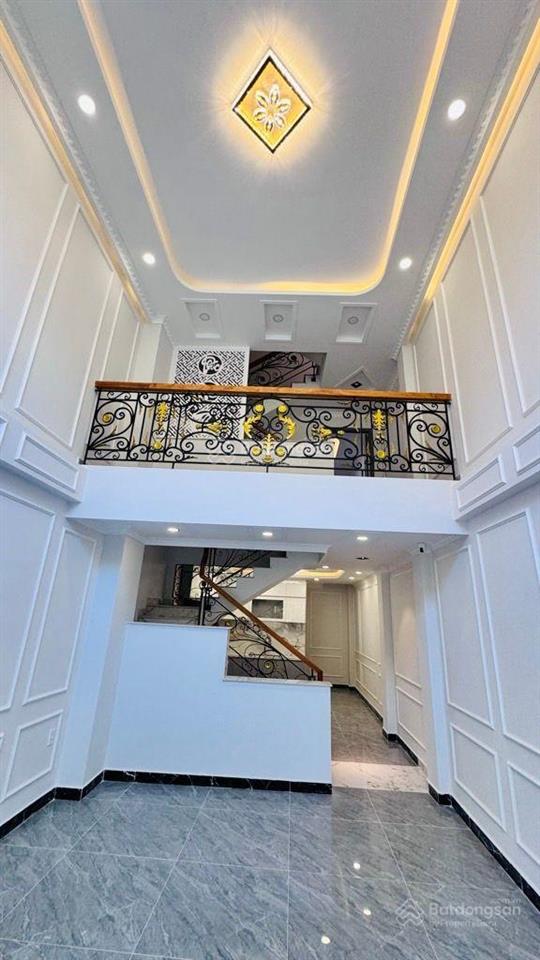 Nhà phú nhuận  60m2  gần nguyễn văn trỗi xe hơi vào nhà  5 tầng  12.x tỷ tl