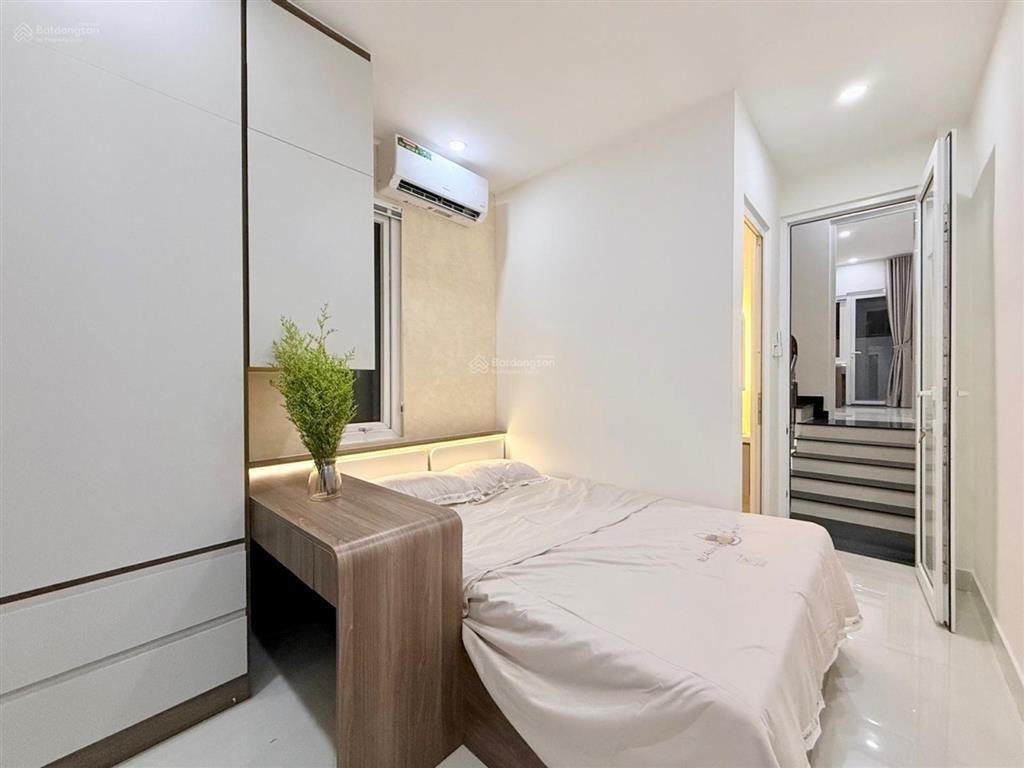 Nhà đẹp 4 tầng, tặng nội thất, xô viết nghệ tĩnh, bình thạnh, giáp quận 1, 45m2, nở hậu, 6.x tỷ tl