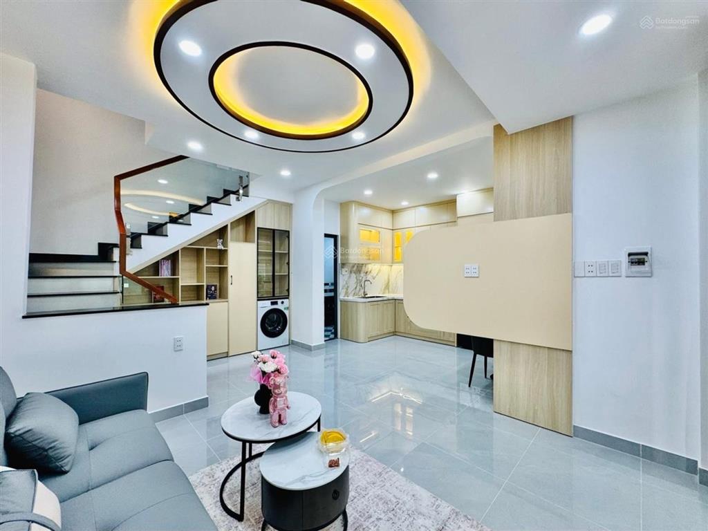 Nhà đẹp 4 tầng trương quốc dung  phú nhuận  sát mặt tiền  tặng nội thất  nhỉnh 9 tỷ tl