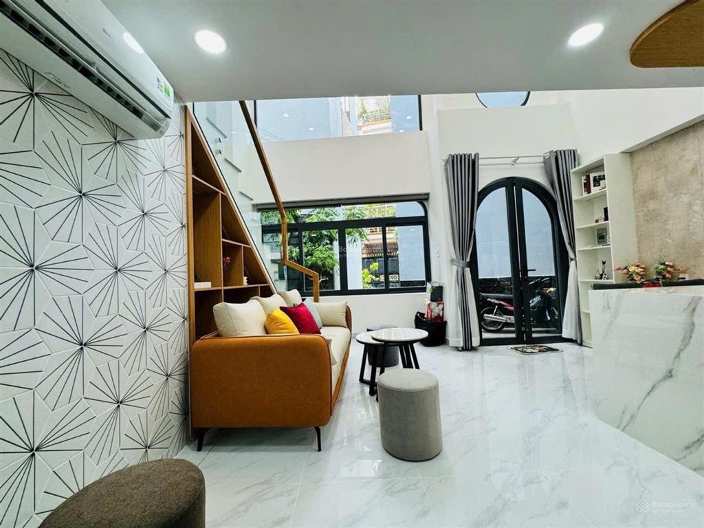 Bán gấp nhà 4 tầng, nở hậu, ngang 6m, lê quang định, bình thạnh, 7.x tỷ tl