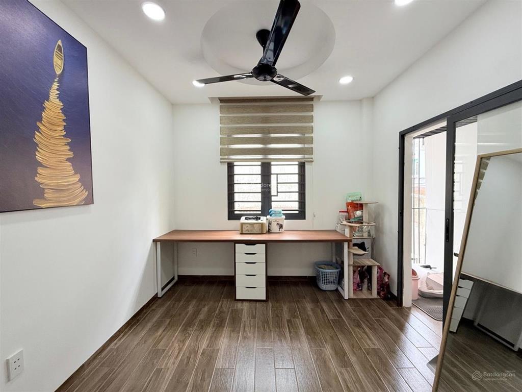 Bán nhà mới 3 tầng, điện biên phủ, giáp quận 1, gần mặt tiền, full nội thất, nhỉnh 7 tỷ tl