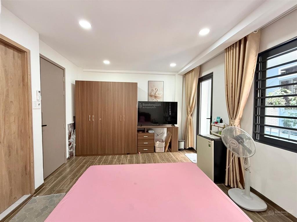 Bán nhà mới 3 tầng, điện biên phủ, giáp quận 1, gần mặt tiền, full nội thất, nhỉnh 7 tỷ tl