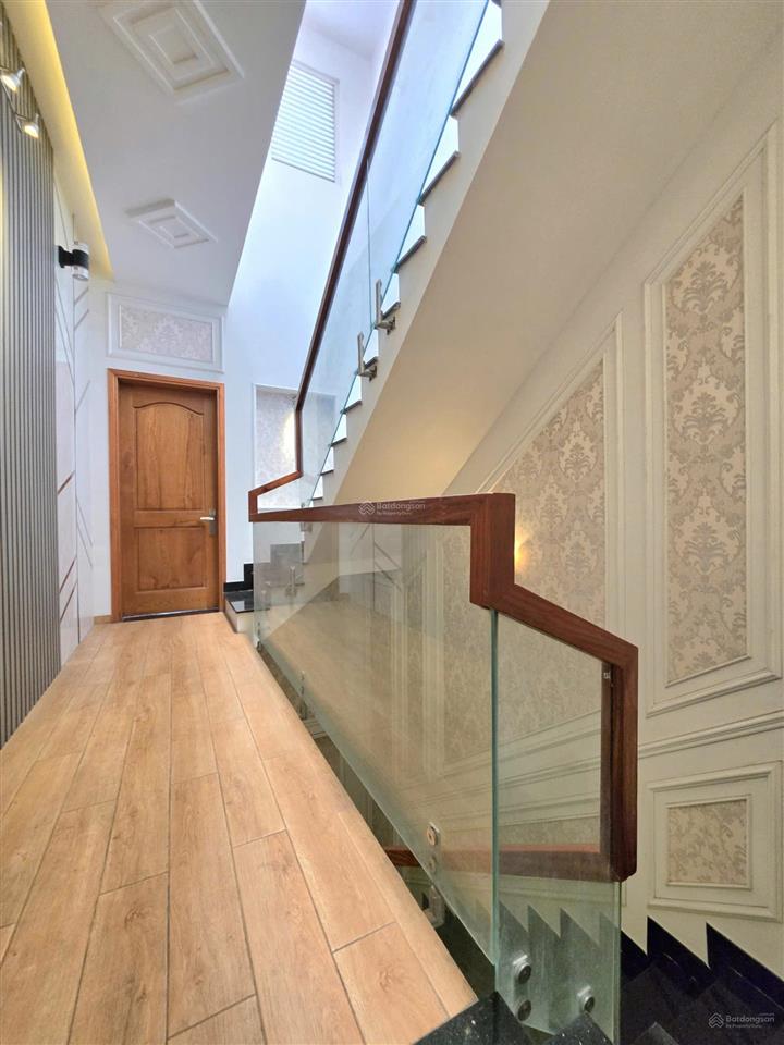 Chính chủ bán nhà hxh , 4 tầng sát kdc anh tuấn ( 5m x 23m ) , giá 7 tỷ nhỉn