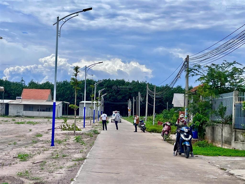 Chủ ngộp thanh lý nền đất 1 tỷ 80 triệu siêu đẹp ngay mặt tiền đường cao bá quát lộ giới 32m