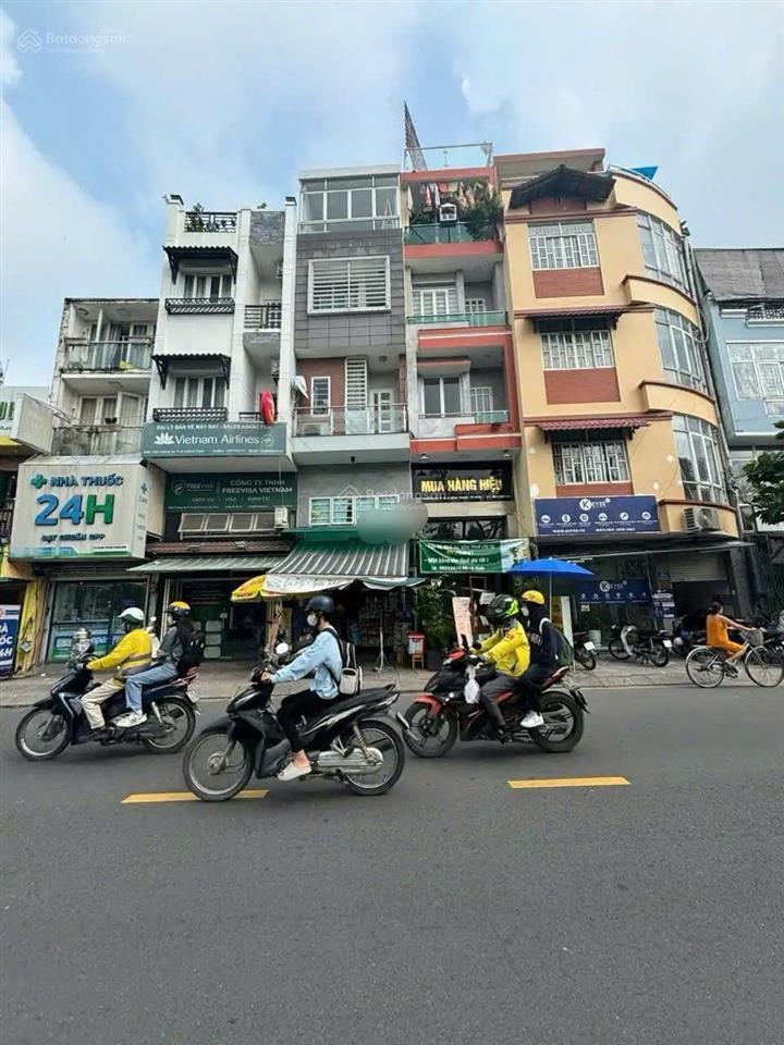 Bán nhà mtkd đường trường sa sát đakao, quận 1 (dts ~ 140m2) nhà 4 tầng + tiện ở, kinh doanh ngay