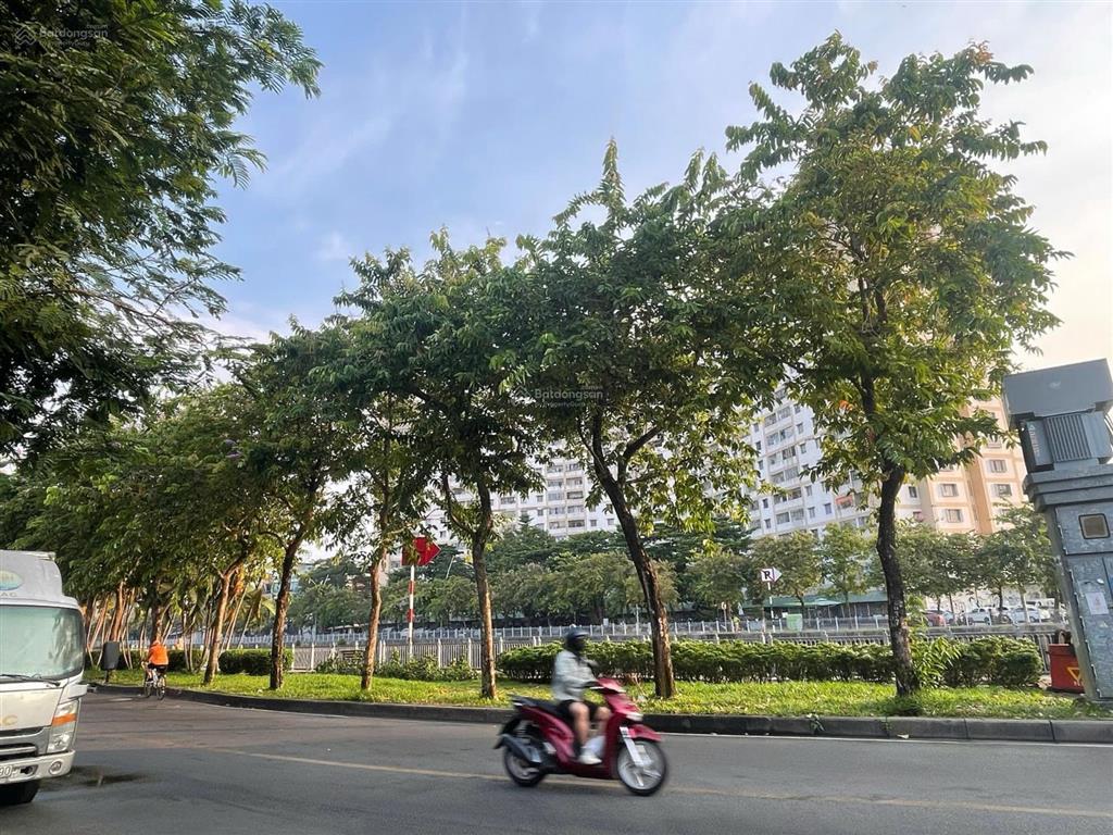 Số 1 tân định! hẻm thông trần khanh dư & trường sa, quận 1. nhà mới 5 tầng + 7chdv. hdt 30tr/tháng