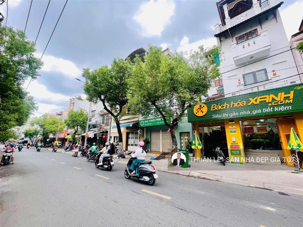Hẻm 6mđúng 15m ra mặt tiền vạn kiếp. diện tích (4,2x16m)cn~64.7m2. nhà 3 tầng. 12 tỷ hạ về 8,5 tỷ