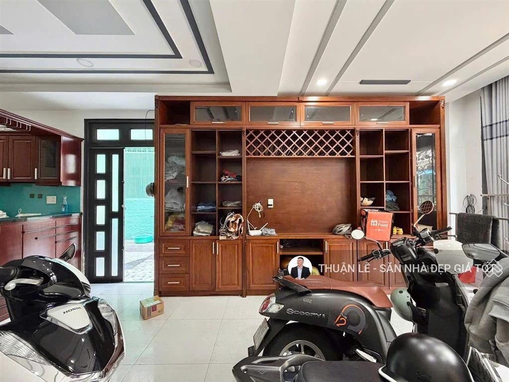 Nhà mới, đẹp (4,2m x 10m)  hxh 5m  cách 5 căn ra mặt tiền nguyễn thượng hiền. nhà 5tầng + 6pn lớn