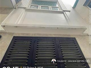 Cần bán nhà hẻm 26 nguyễn bỉnh khiêm, quận 1, 4 tầng mới, đẹp + 4 pn full nội thất. 8tỷ hạ về 6,9tỷ