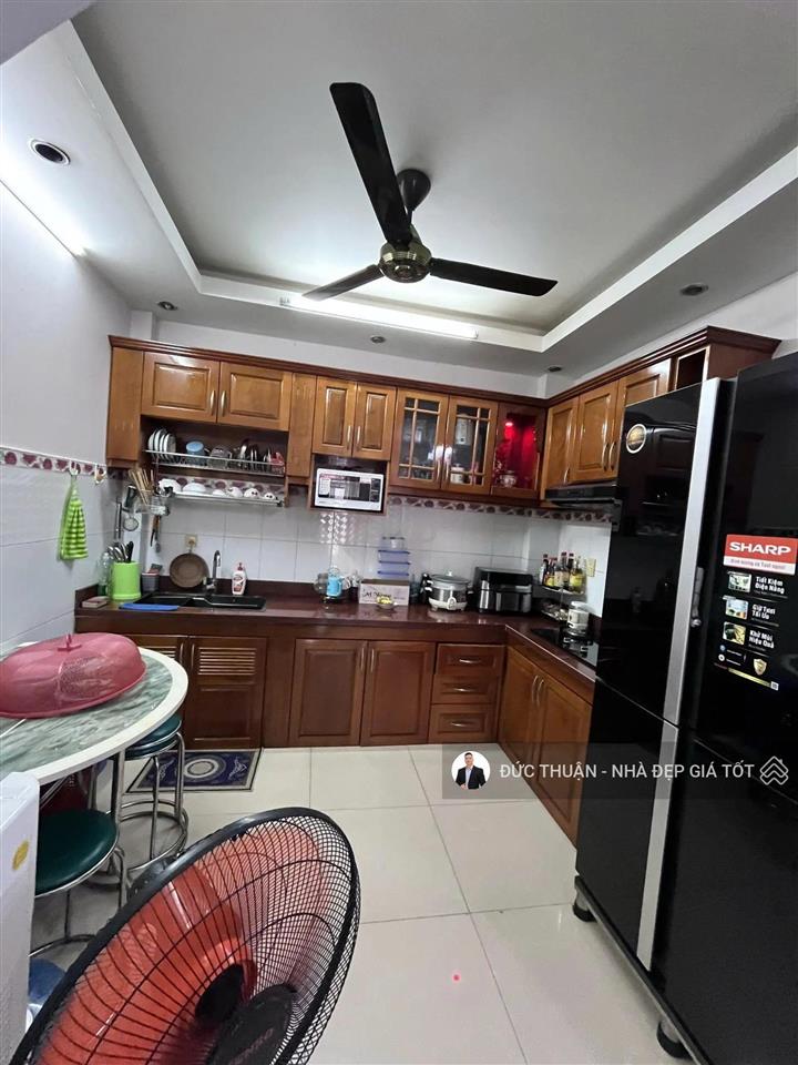 Hẻm 4,5m  huỳnh văn bánh, phú nhuận (3,5mx12mcn 45m2) 4 tầng. giá 7,8tỷ thương lượng