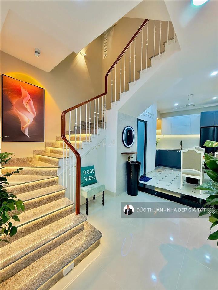 Nhà mới, đẹp vào ở ngay! bán căn góc  gần phan đình phùng, phú nhuận. 3,6m x 14m  4 tầng/5pn. 9tỷ