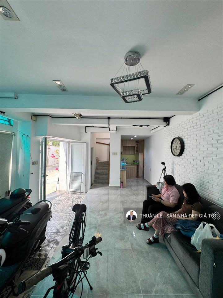 Bề ngang 7m  hẻm xe hơi  khu phan xích long, p7, phú nhuận. 4 tầng+sân thượng. giá chỉ 6,8tỷ