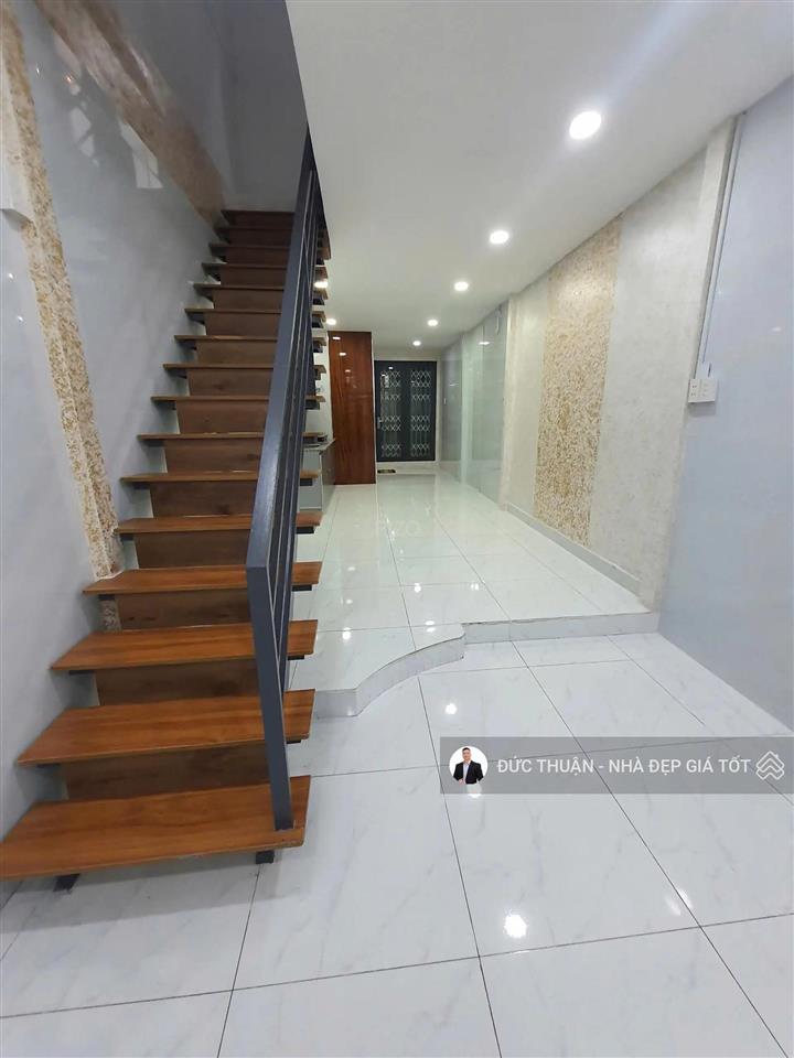 Hxh 6m  50m ra mặt tiền huỳnh văn bánh, phú nhuận (3mx16m  cn 46m2) 2 tầng 9.9 tỷ thương lượng